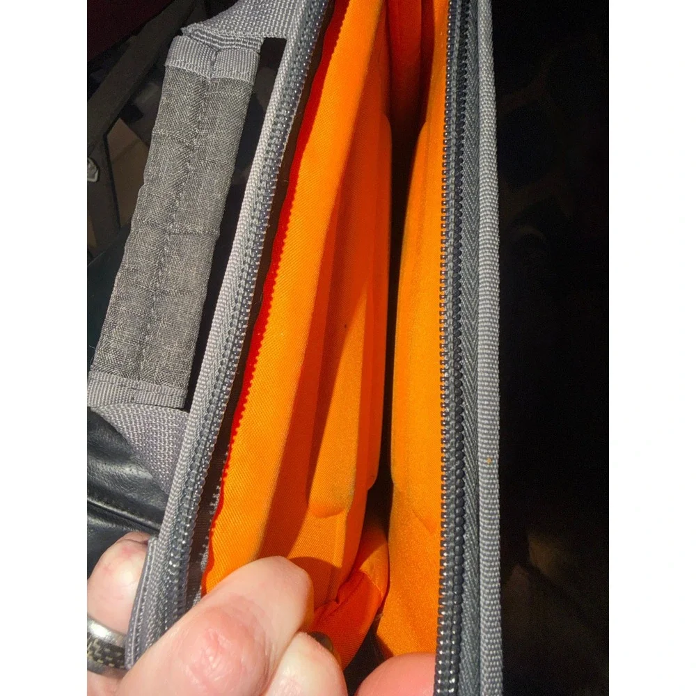 Higher Ground Capsule Plus Laptop Sleeve Case 11-14 inch Gray‎ Nylon Chromebook